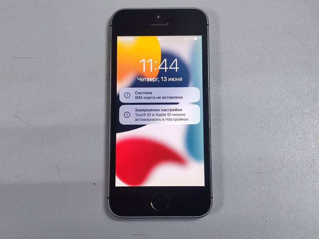 Мобильний телефон Apple iphone se 1 32gb,артикул 01-200154149 :: Техноскарб