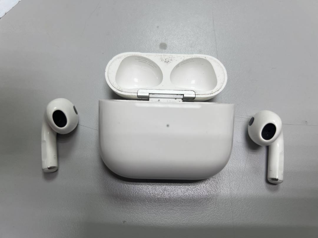 

Apple airpods 3rd generation- Б/в. Запоріжжя. № 01-200161592