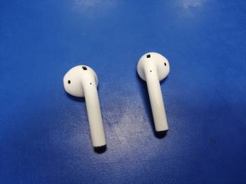 01-200051435: Apple airpods 2nd generation