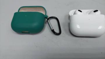 01-200193407: Apple airpods 3rd generation