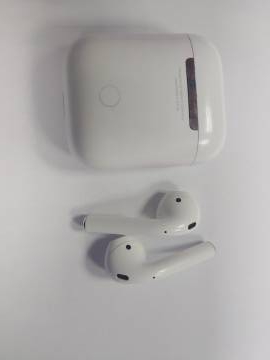 01-200132441: Apple airpods 2nd generation with charging case