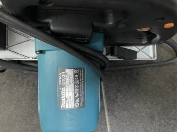 01-200201655: Makita 5103r