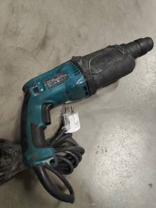 01-200205311: Makita hr2470