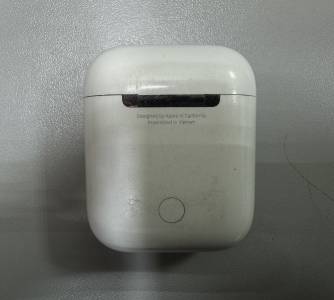 01-200205467: Apple airpods 2nd generation with charging case