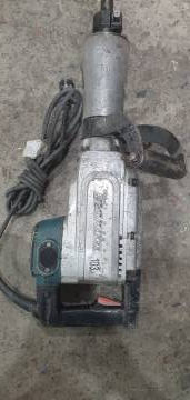 01-200227106: Makita hm1304