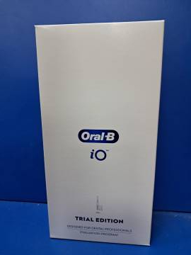 01-200277600: Oral-B io series 6