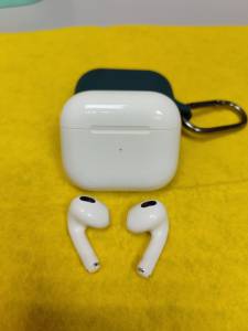 01-200121410: Apple airpods 3rd generation
