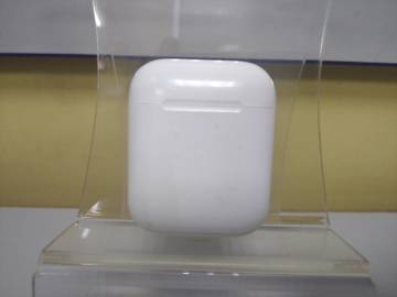 01-200224118: Apple airpods 2nd generation with charging case