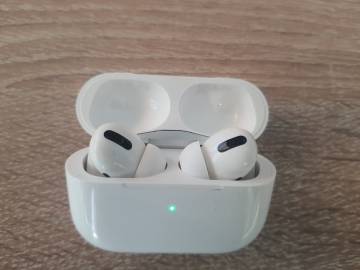 01-200239674: Apple airpods pro