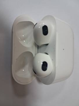 01-200172147: Apple airpods 3rd generation