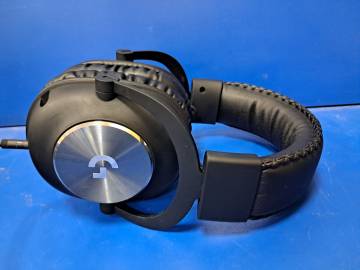 01-200214568: Logitech g pro headset