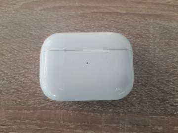 01-200239674: Apple airpods pro