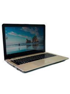 Ноутбук Asus єкр. 15,6/core i3 6006u 2,0ghz/ram4gb/ssd256gb/video intel hd520