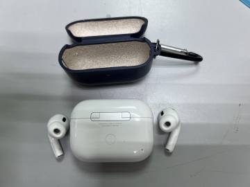 01-200161831: Apple airpods pro 2nd generation with magsafe charging case usb-c