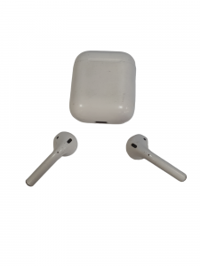 01-200063821: Apple airpods 2nd generation with charging case