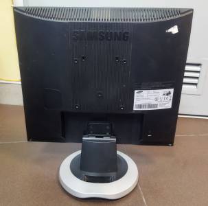 01-200207303: Samsung 710n