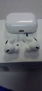 01-200229593: Apple airpods pro 2nd generation with magsafe charging case usb-c