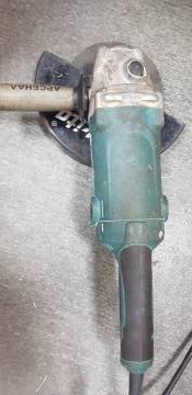 01-200222541: Makita ga9050