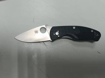 01-200281842: Spyderco persistence frn