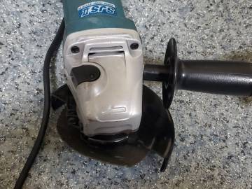 01-200226939: Makita ga5040