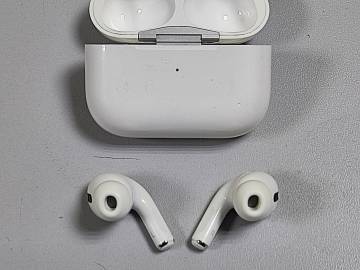 01-200236008: Apple airpods pro