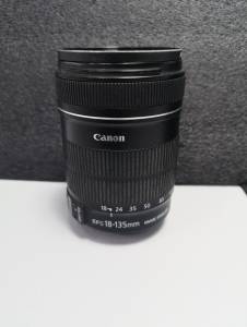 01-200015680: Canon ef-s 18-135mm f/3,5-5,6 is