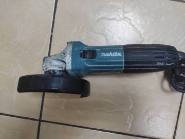 01-200227154: Makita ga5030