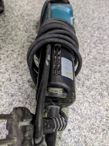 01-200195655: Makita 9565cvr