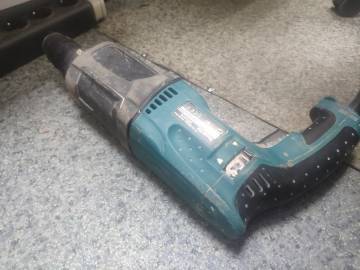 01-200239203: Makita hr2470