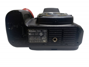 01-200273375: Nikon d90 body