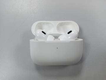 01-200196031: Apple airpods pro 2nd generation