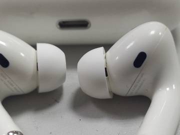 01-200213850: Apple airpods pro