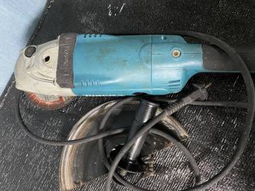 01-200244414: Makita ga9020r