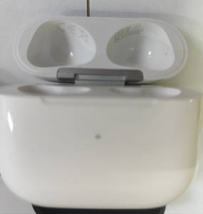 01-200250941: Apple airpods 3rd generation