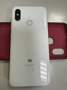 01-200280945: Xiaomi mi-8 6/64gb