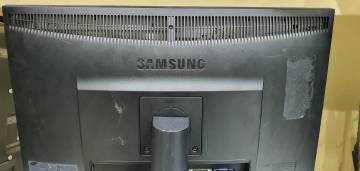 01-200299820: Samsung b2240w