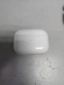 01-200223058: Apple airpods pro 2nd generation with magsafe charging case usb-c