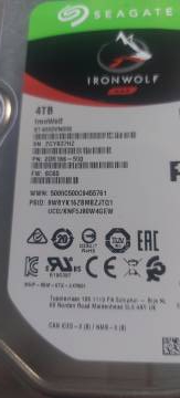 01-200278510: Seagate ironwolf 4 tb