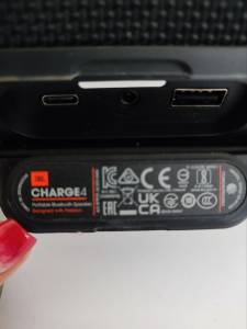 01-200256291: Jbl charge 4