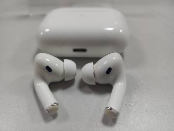 01-200213850: Apple airpods pro