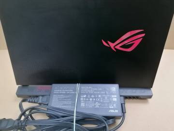 01-200230404: Asus rog strix scar 15 g533qs