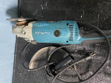 01-200244414: Makita ga9020r