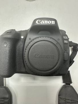 01-200105969: Canon eos 80d body