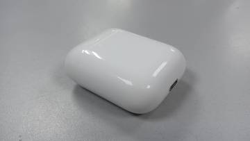 01-200253513: Apple airpods 2nd generation with charging case