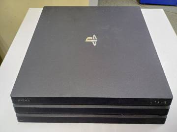 01-200260117: Sony playstation 4 pro 1tb