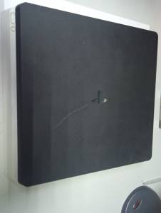 01-200195129: Sony playstation 4 slim 500gb