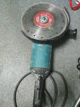 01-200209532: Makita ga9060