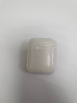 01-200197746: Apple airpods 2nd generation with charging case