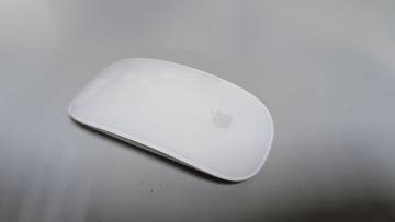 01-200204892: Apple magic mouse 2