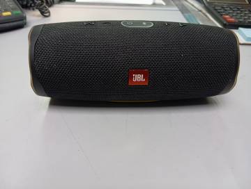 01-200304107: Jbl charge 4